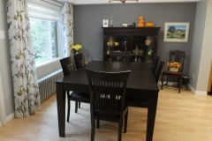 Salle-a-manger-rideaux-peinture
