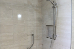 Salle-de-bain-Douche-ceramique-niche